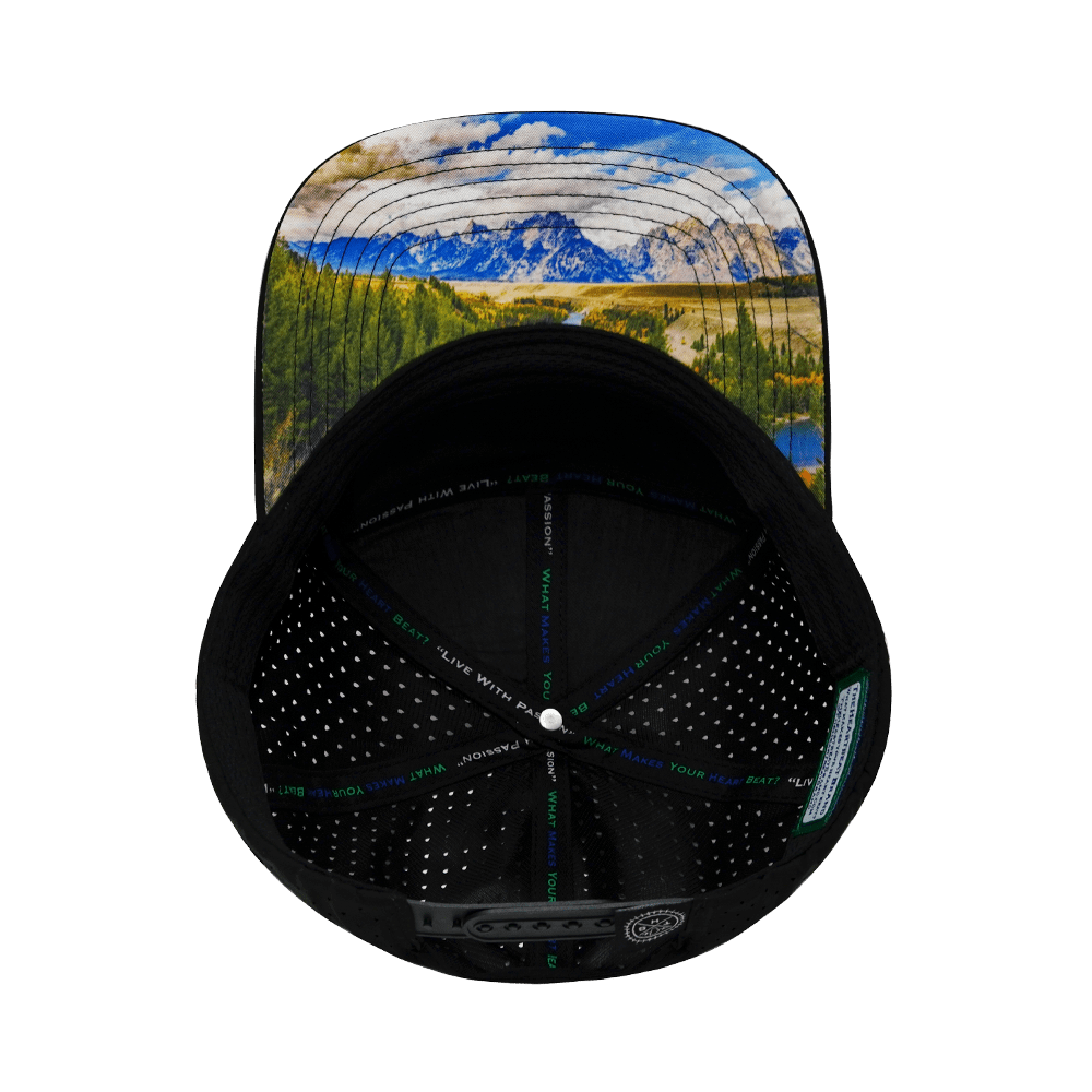 Mountains Hat - Flat Bill - Cork - Black / Cream - Laser Mesh